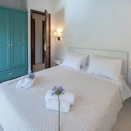 Villa Spitaki Pool House *