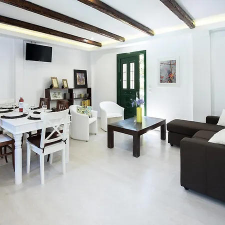 Spitaki Pool House Villa